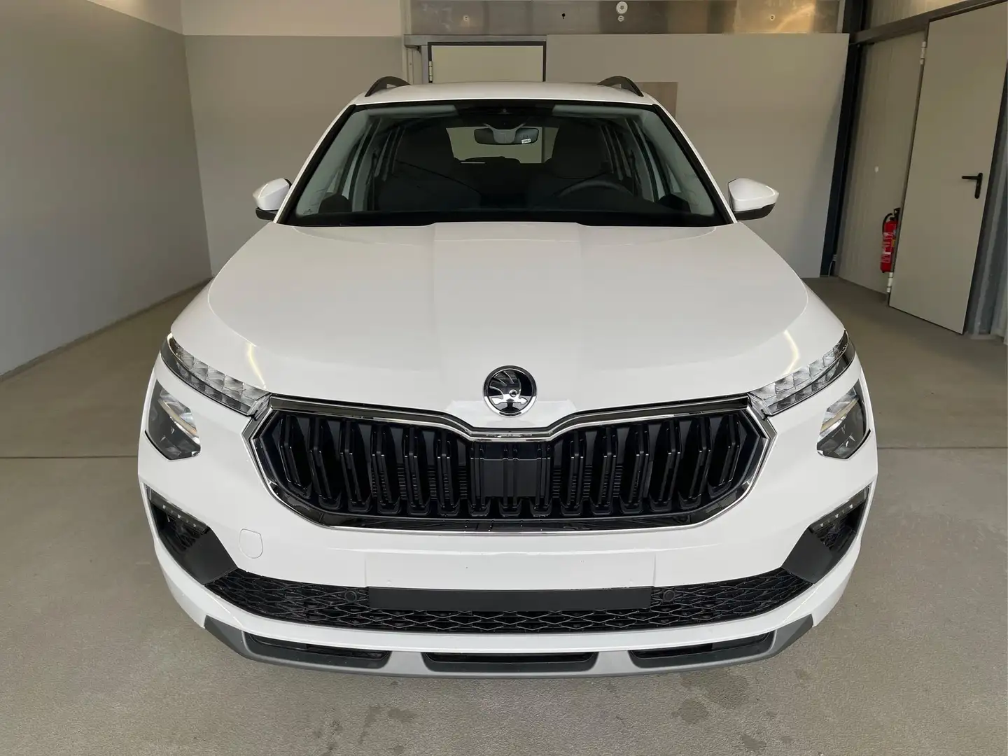 Skoda Kamiq Selection 115PS AHK+Kessy 1.0 TSI 85kW / 115PS Weiß - 2