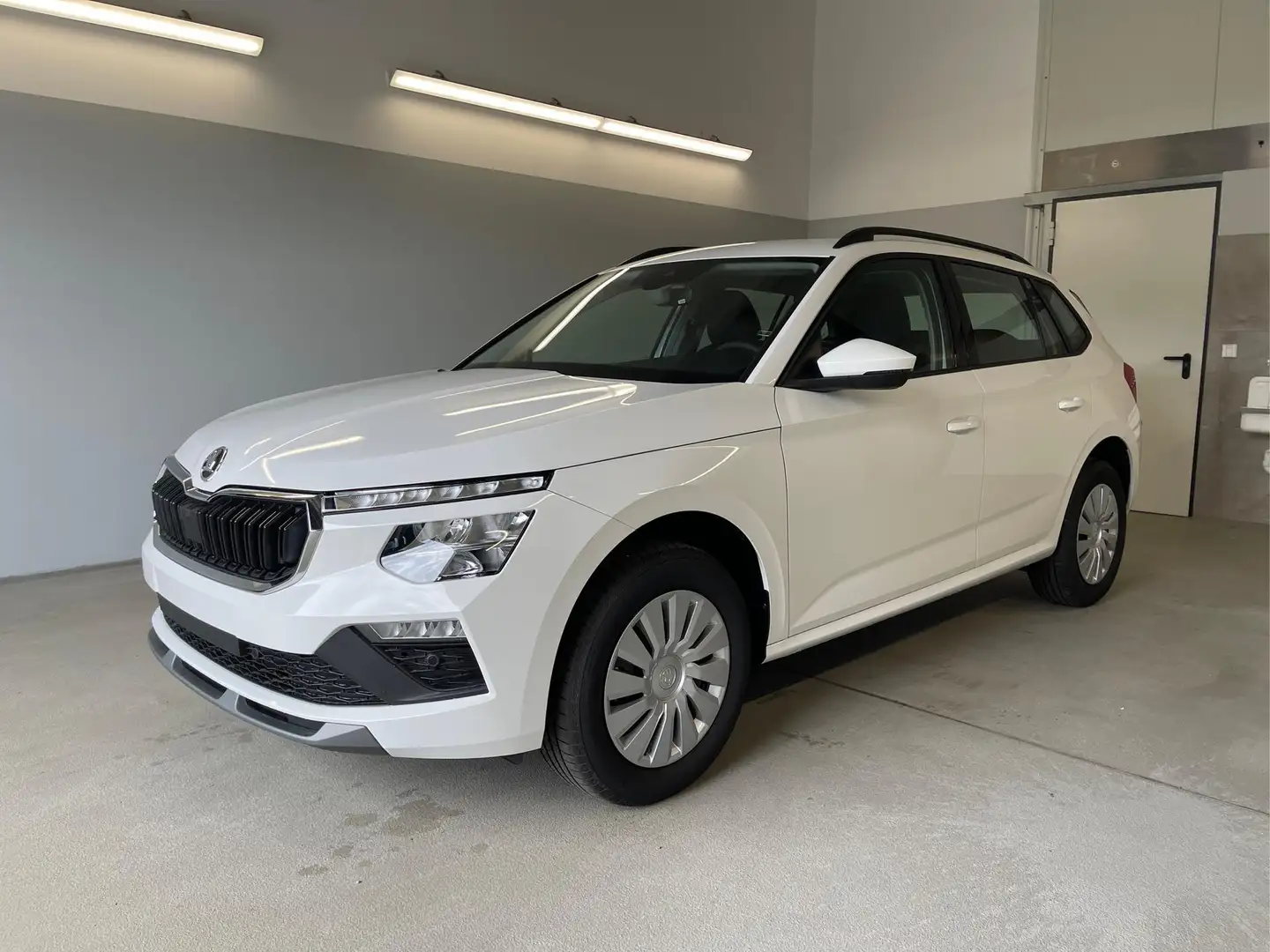 Skoda Kamiq Selection 115PS AHK+Kessy 1.0 TSI 85kW / 115PS Weiß - 1