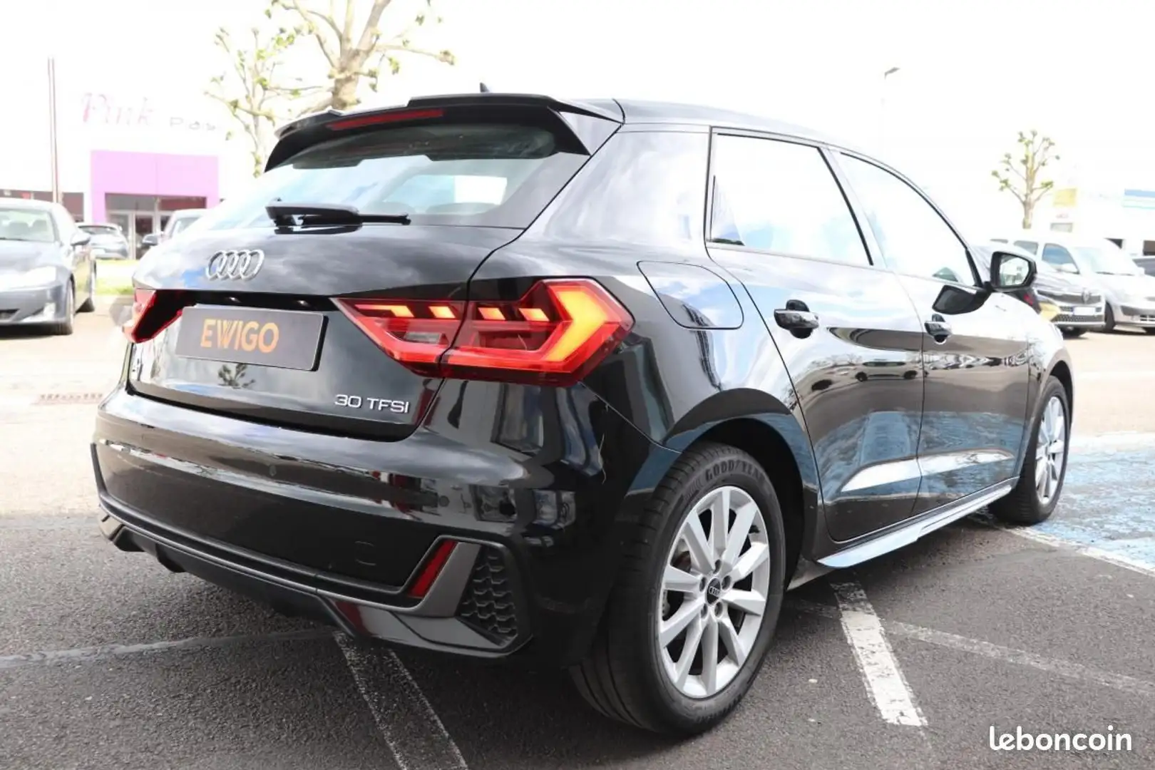 Audi A1 1.0 30 TFSI 110 ADVANCED S-TRONIC BVA Noir - 2