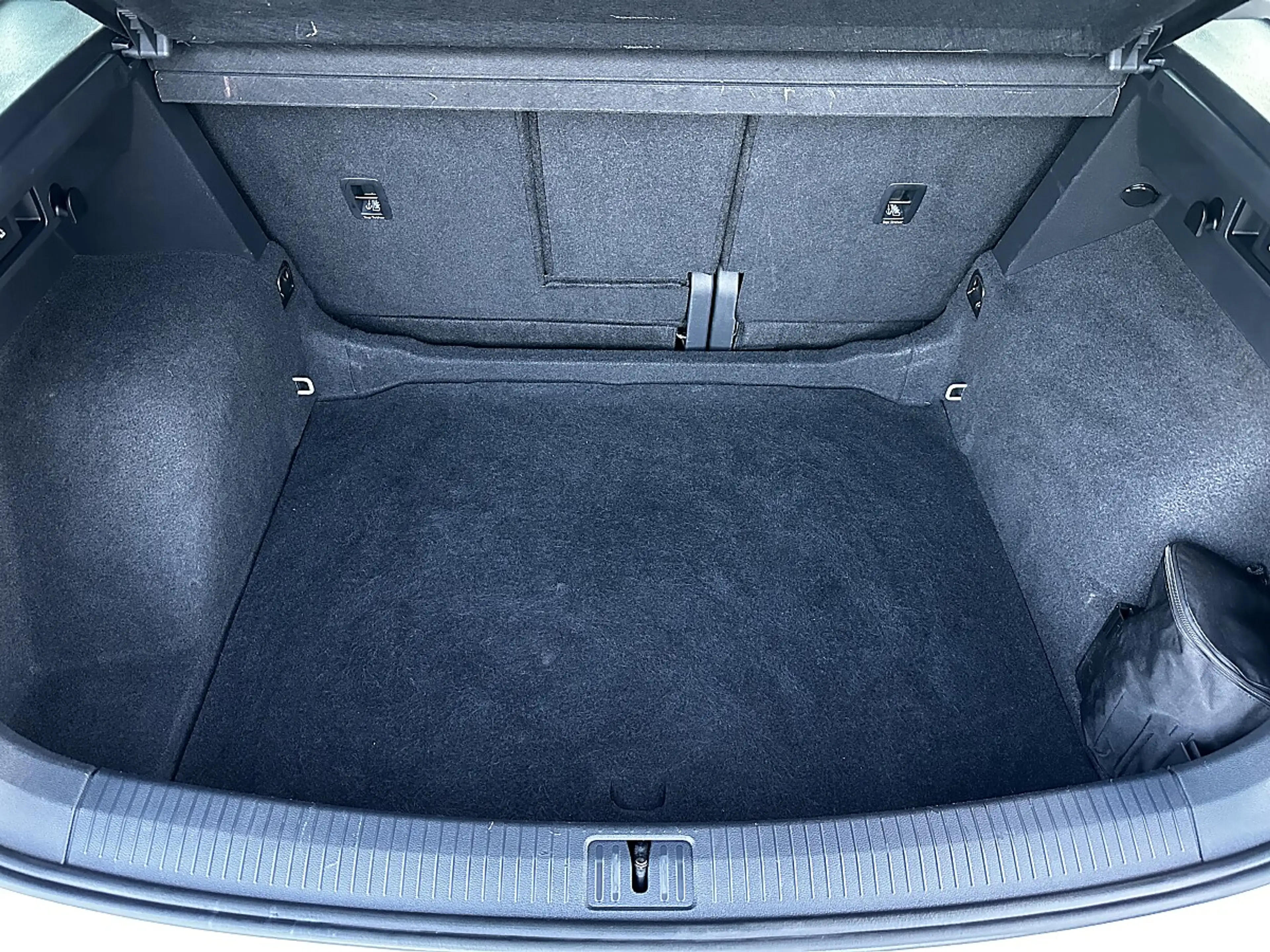 Volkswagen Tiguan 1,5 TSI ACT Life DSG LED AHV ACC Sitz- und Lenk... — photo 14