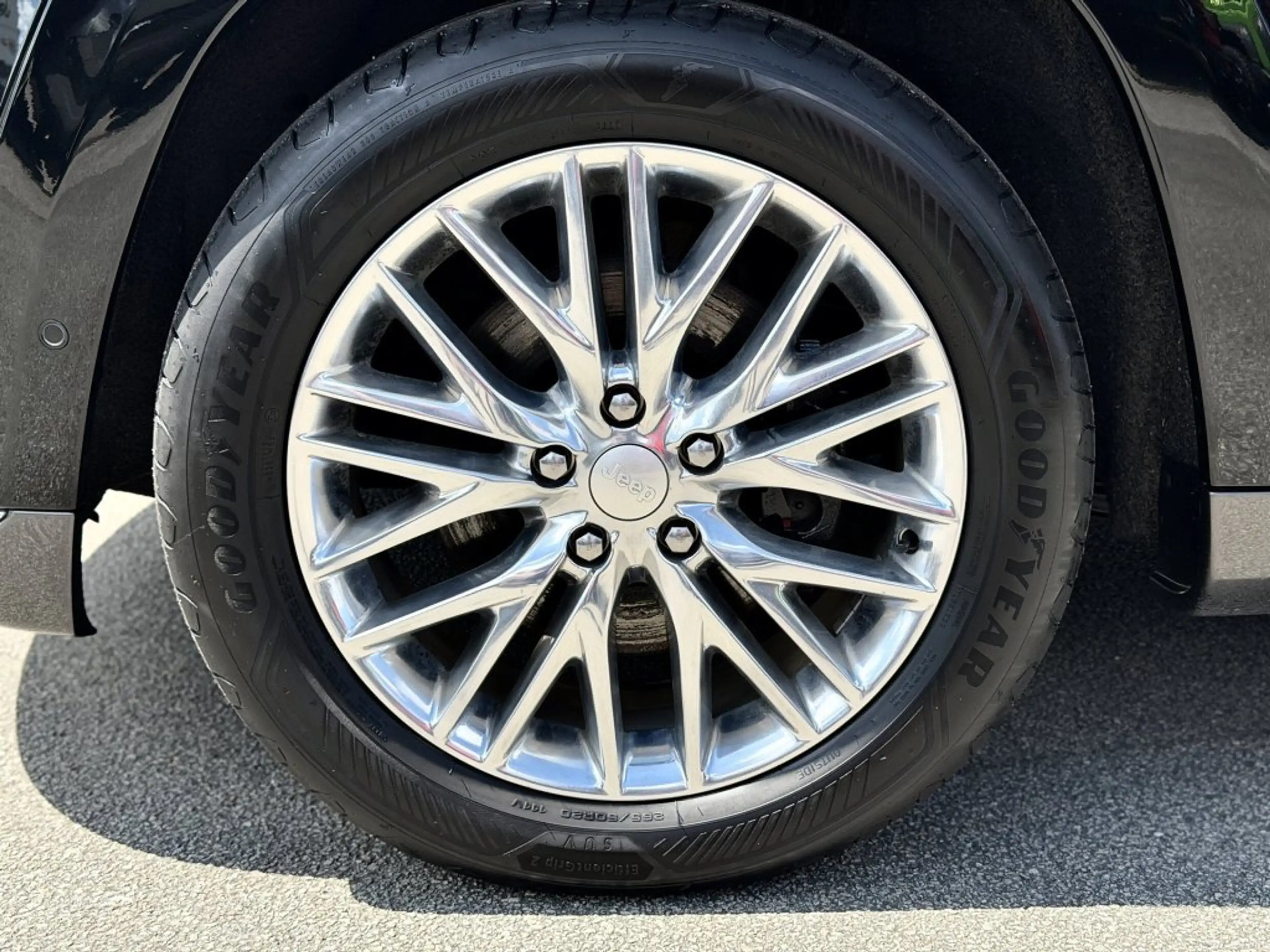 Jeep Grand Cherokee Gr. Cherokee 3,6 V6 Summit — photo 4