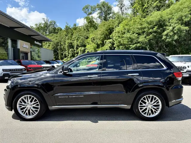 Jeep Grand Cherokee view 5