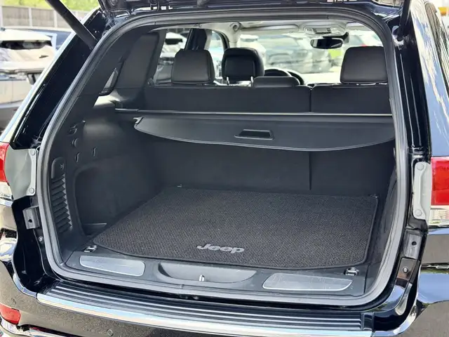 Jeep Grand Cherokee view 7