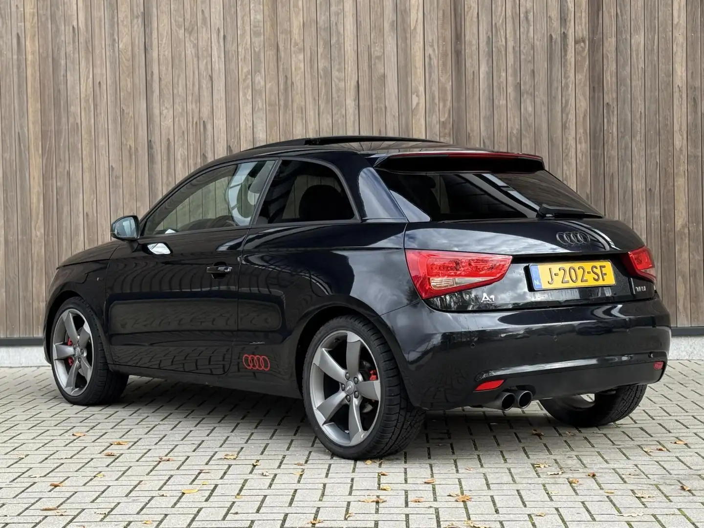 Audi A1 1.4 TFSI Automaat, Panoramadak, Black-edition Noir - 2