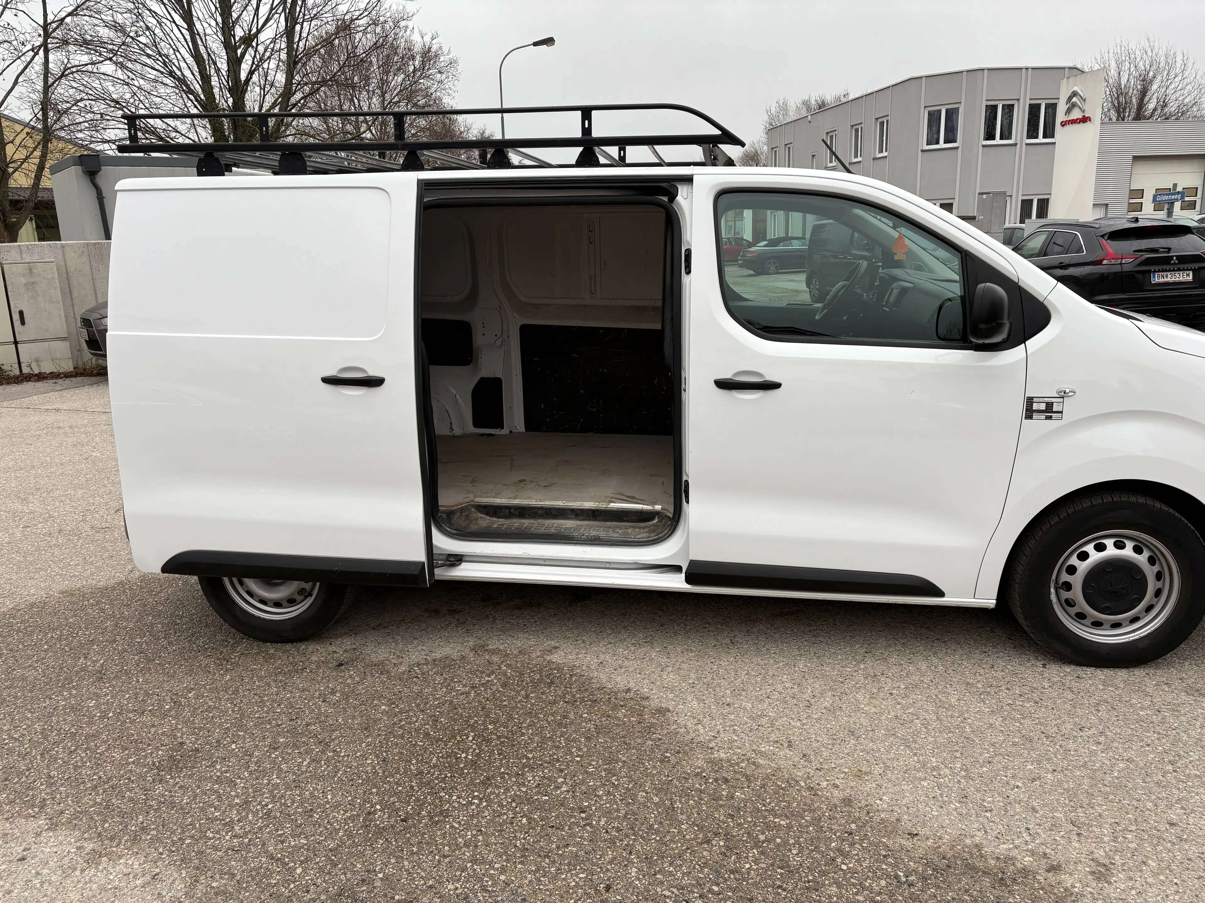 Peugeot Expert Premium Kasten L2H1 BlueHDI 120 S&S — photo 3