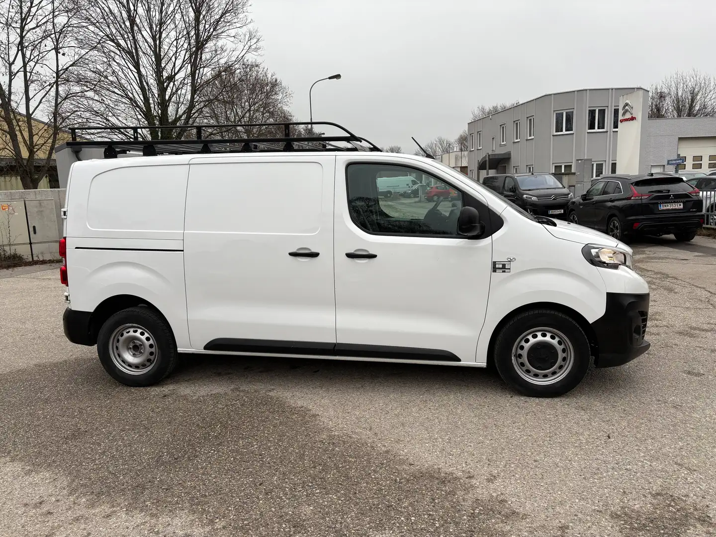 Peugeot Expert Premium Kasten L2H1 BlueHDI 120 S&S Weiß - 2