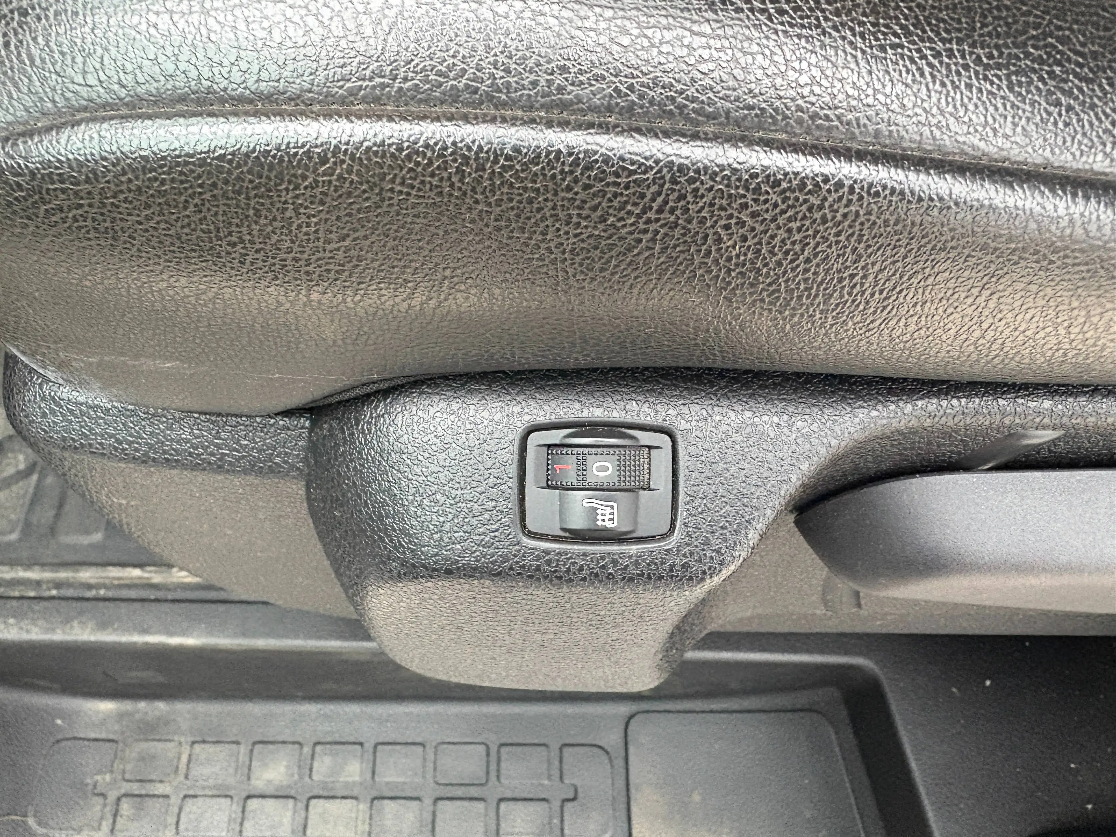 Peugeot Expert Premium Kasten L2H1 BlueHDI 120 S&S — photo 13