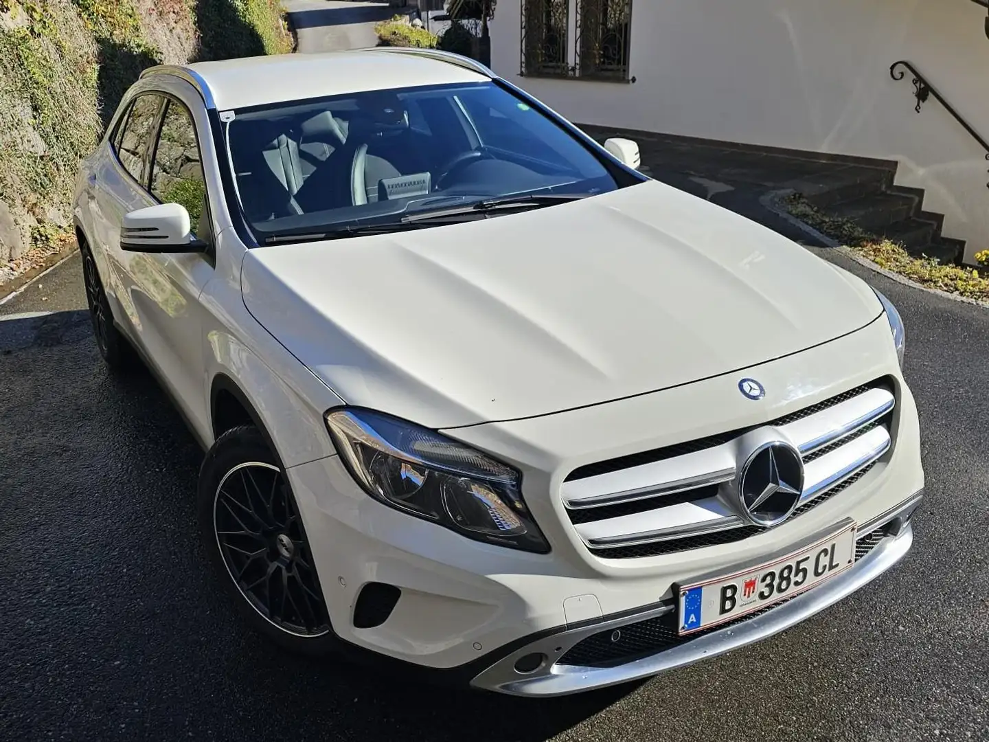 Mercedes-Benz GLA 220 GLA 220 d 4MATIC Aut. Weiß - 2