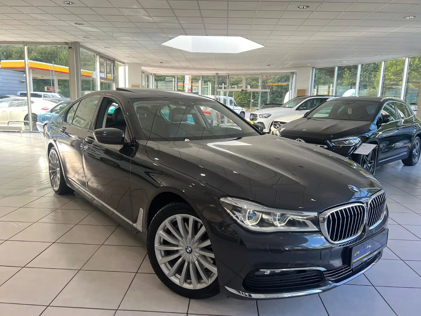 BMW 740 d xDrive * SITZBELÜFTUNG*MASSAGE*360 KAMERA* Gris - 1