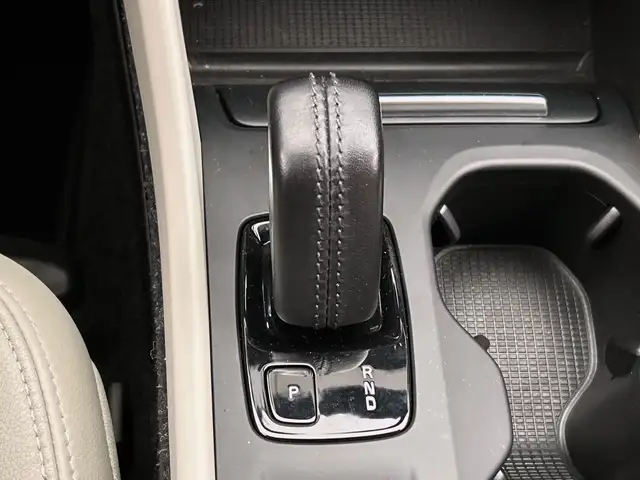 Volvo XC40 view 28