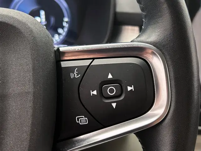 Volvo XC40 view 17