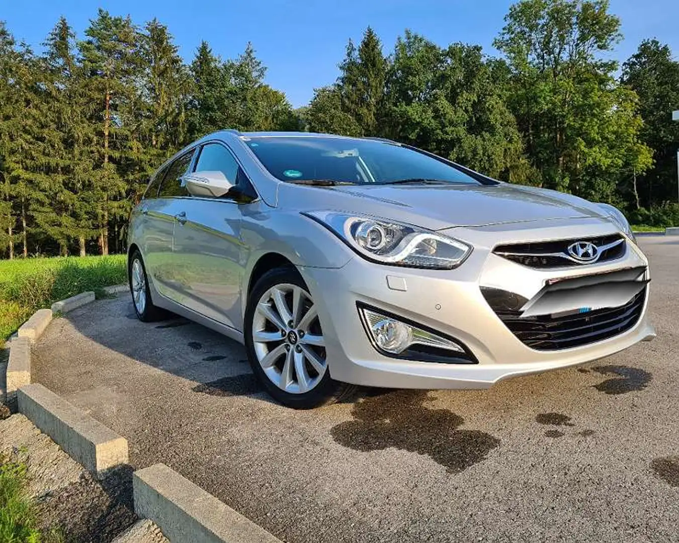 Hyundai i40 i40 Europe 1,7 CRDi DPF Europe Silber - 1