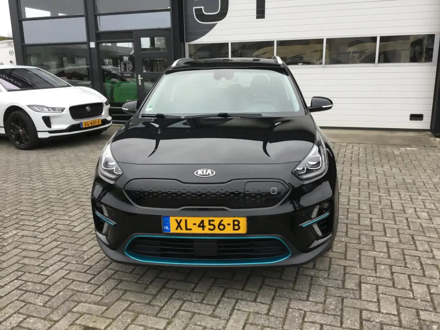Kia e-Niro ExecutiveLine 64 kWh BTW SOH 100% Noir - 2