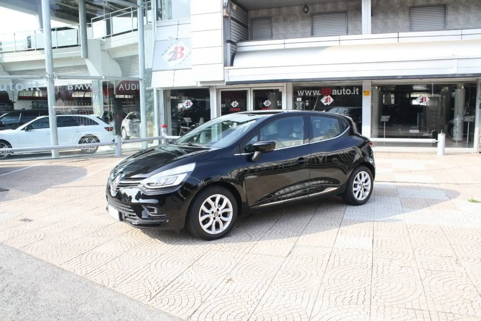 Renault Clio 1.2 75CV 5 porte Intens Nero - 1