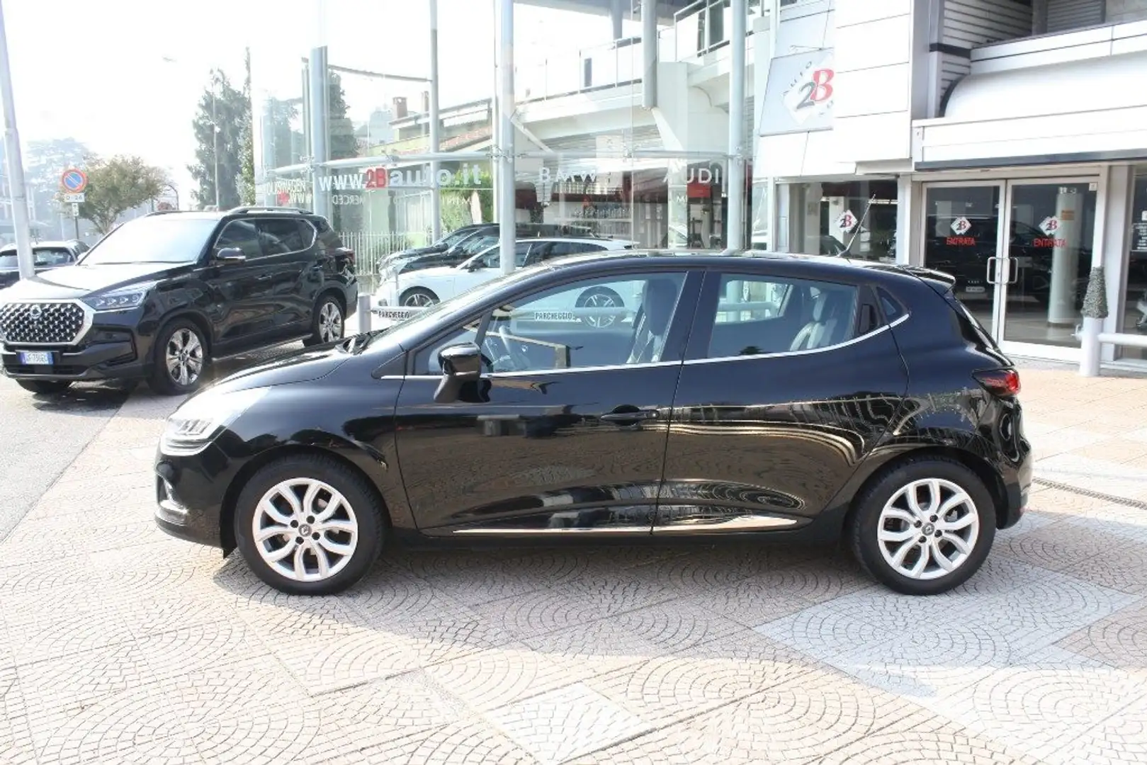 Renault Clio 1.2 75CV 5 porte Intens Nero - 2