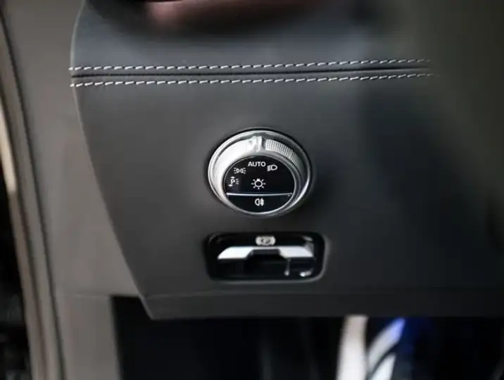 Mercedes-Benz GLE 2025, foto 18