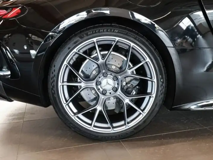 Mercedes-Benz GLE 2025, foto 4