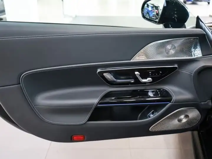 Mercedes-Benz GLE 2025, foto 19