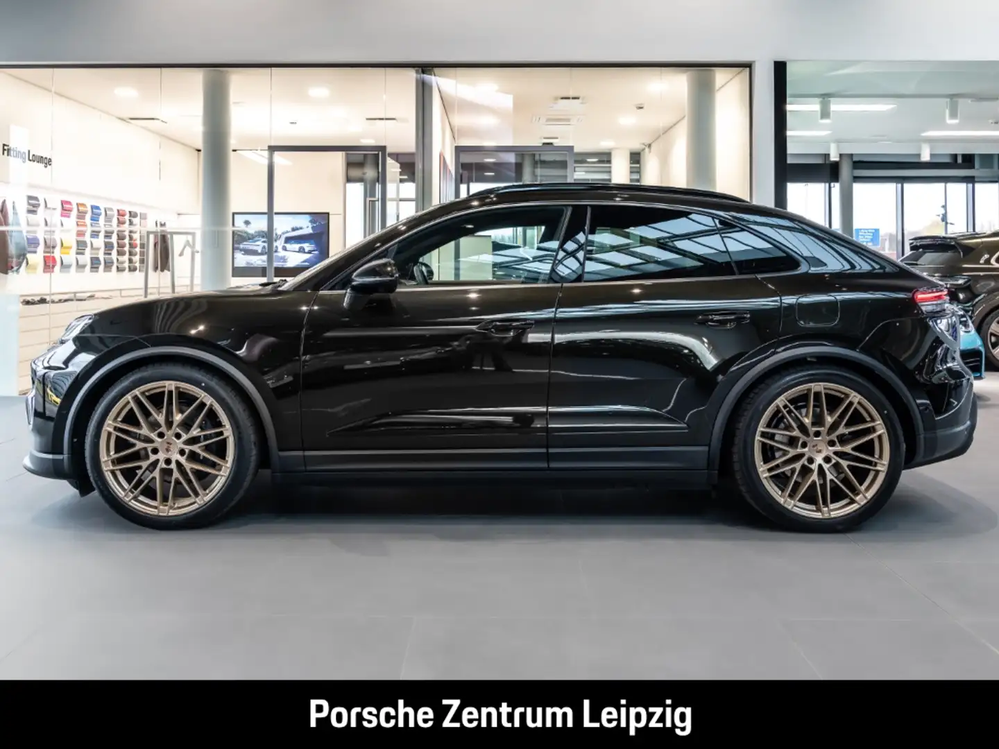 Porsche Macan 4 FnW Dunkelolive Clubleder HeadUp 22Zoll Grün - 2