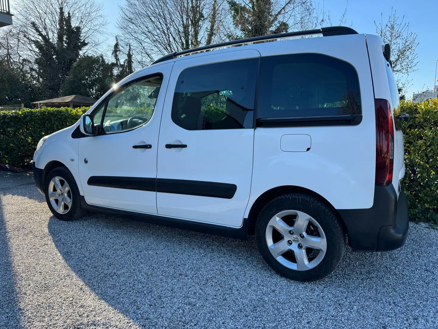 Peugeot Partner Partner Tepee 1.6 hdi Outdoor 92cv - PERFETTO - 2