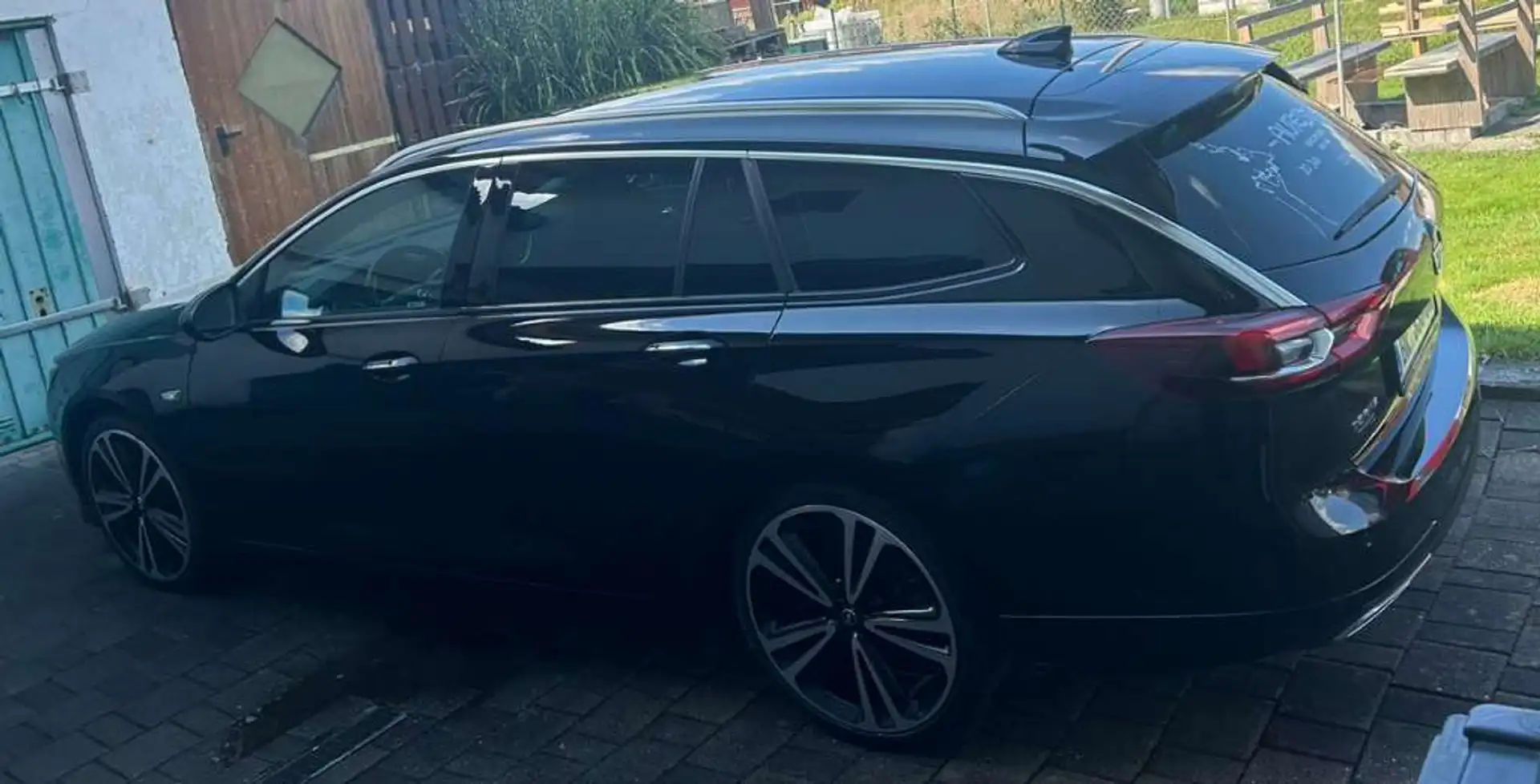 Opel Insignia Insignia Country Tourer Exclusive 2,0 CDTI Blueinjection Schwarz - 2