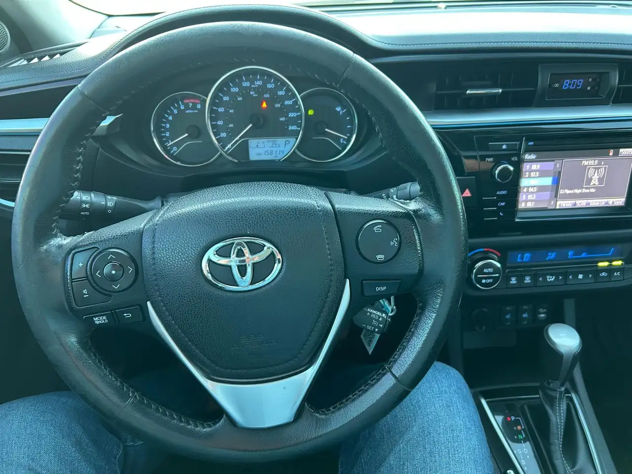 Toyota Corolla снимка Toyota Corolla
