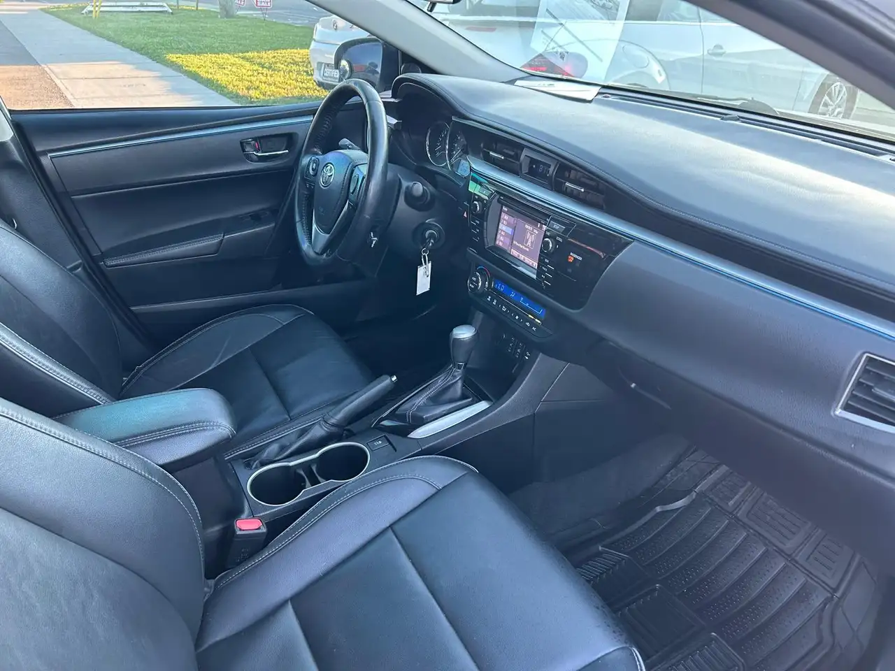 Toyota Corolla снимка Toyota Corolla