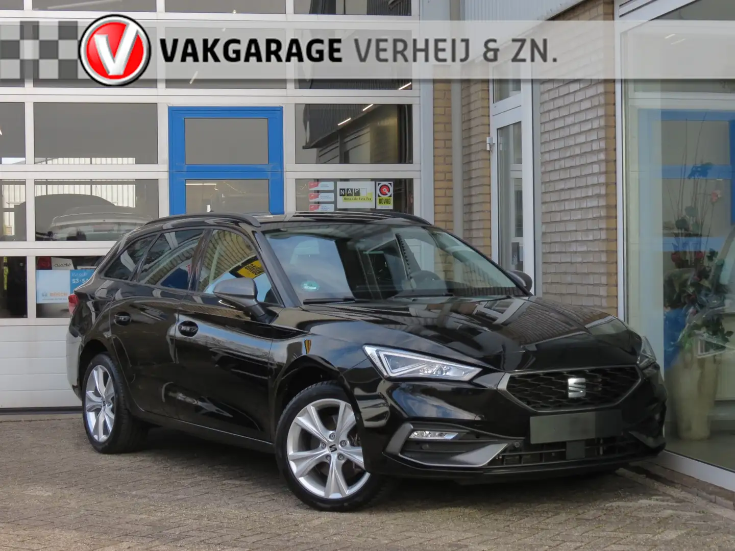SEAT Leon e-Hybrid Sportstourer 1.4 TSI eHybrid PHEV FR Business Inte Schwarz - 1