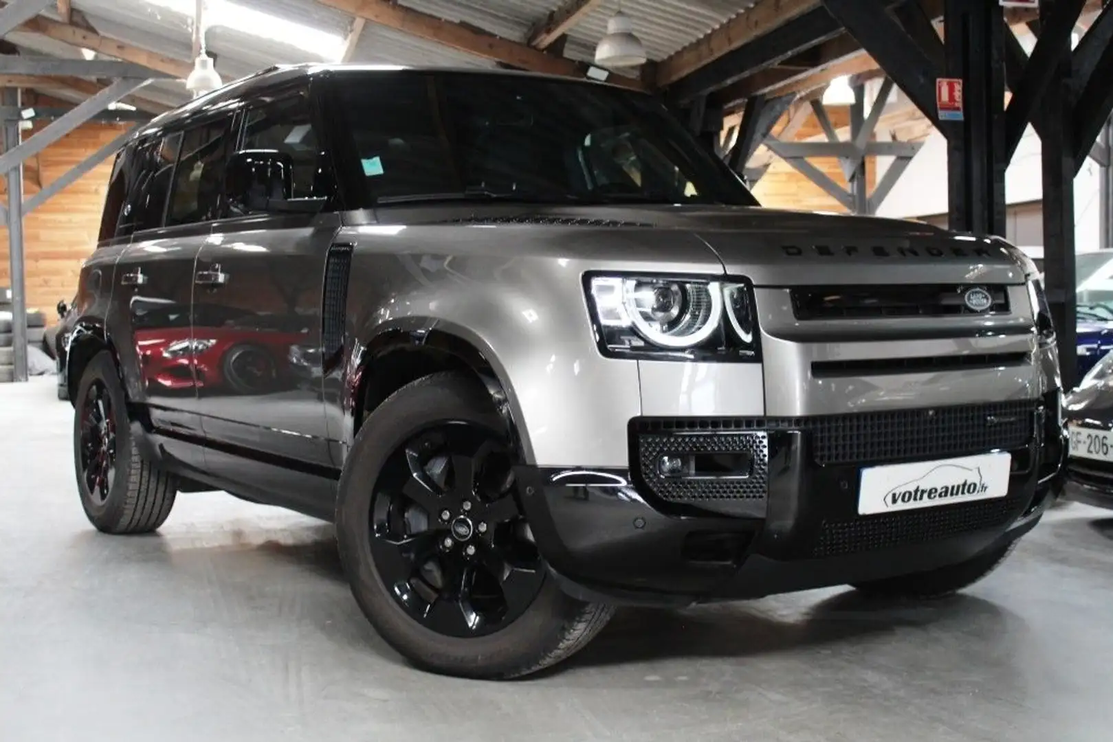 Land Rover Defender IV 110 P400E PHEV X-DYNAMIC SE BVA8 Argent - 1