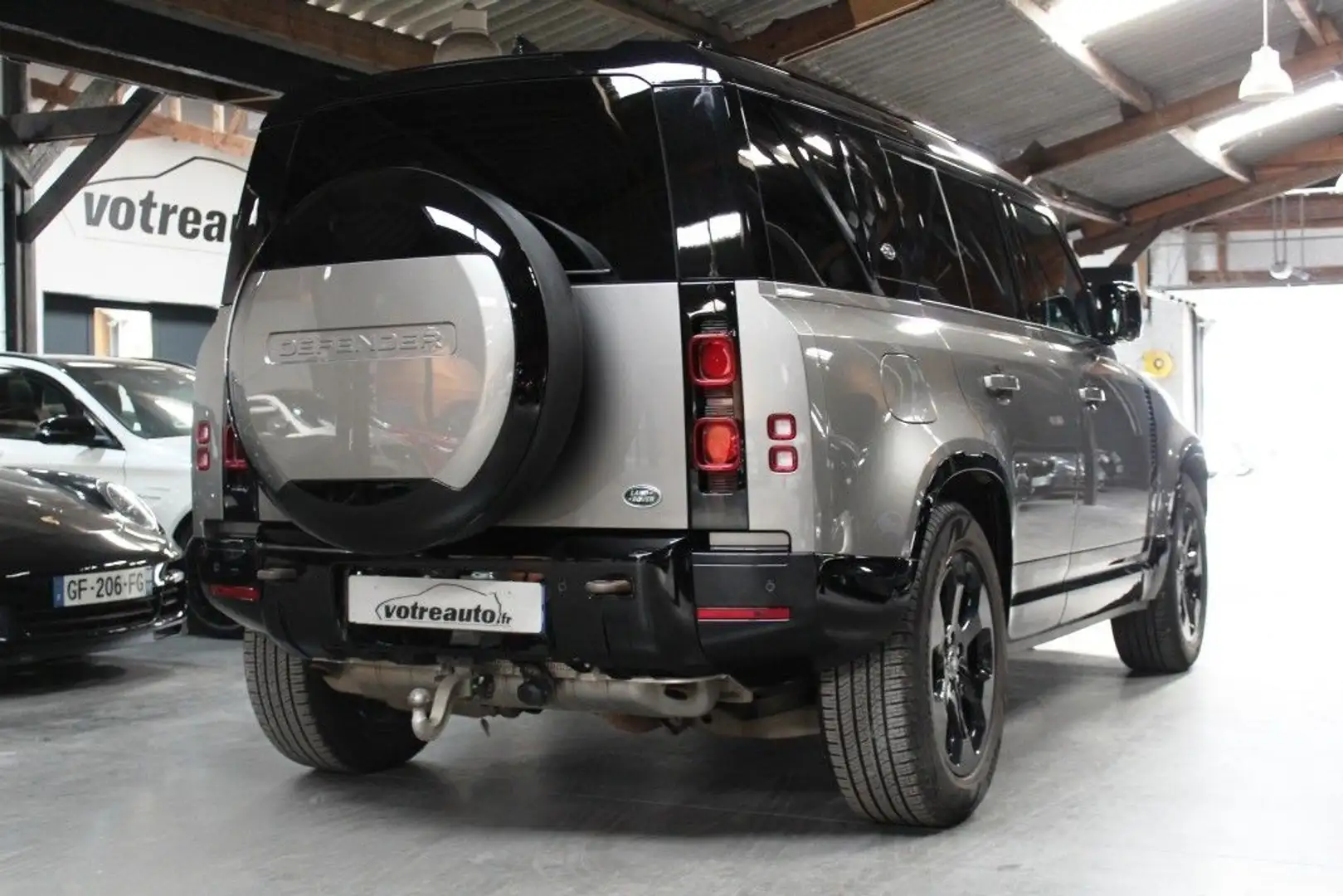Land Rover Defender IV 110 P400E PHEV X-DYNAMIC SE BVA8 Argent - 2