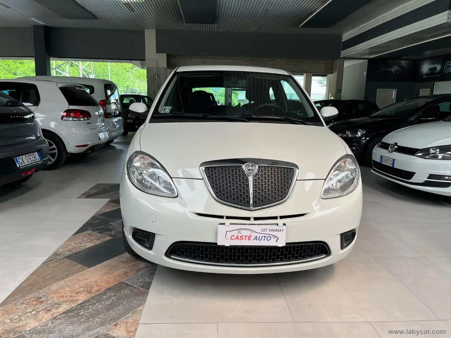 Lancia Ypsilon 1.2 Argento Wit - 2