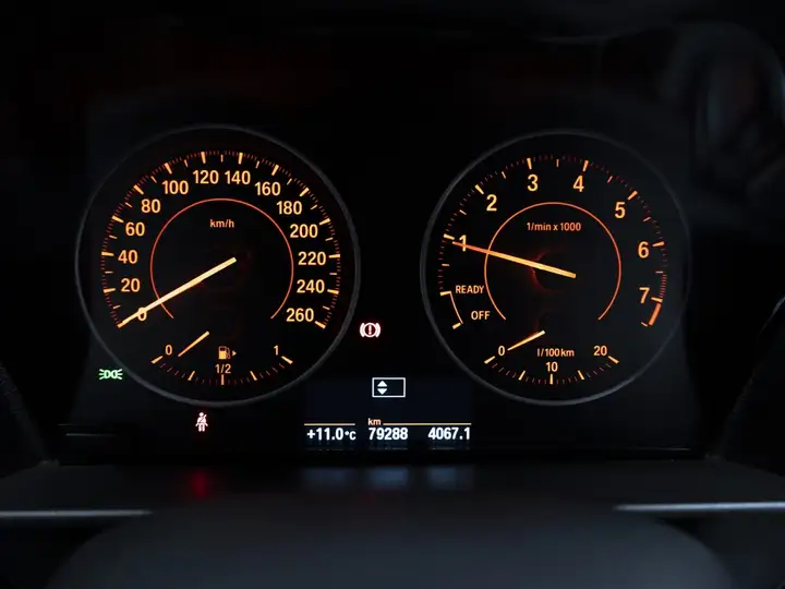 BMW Serie 1 2017, foto 8