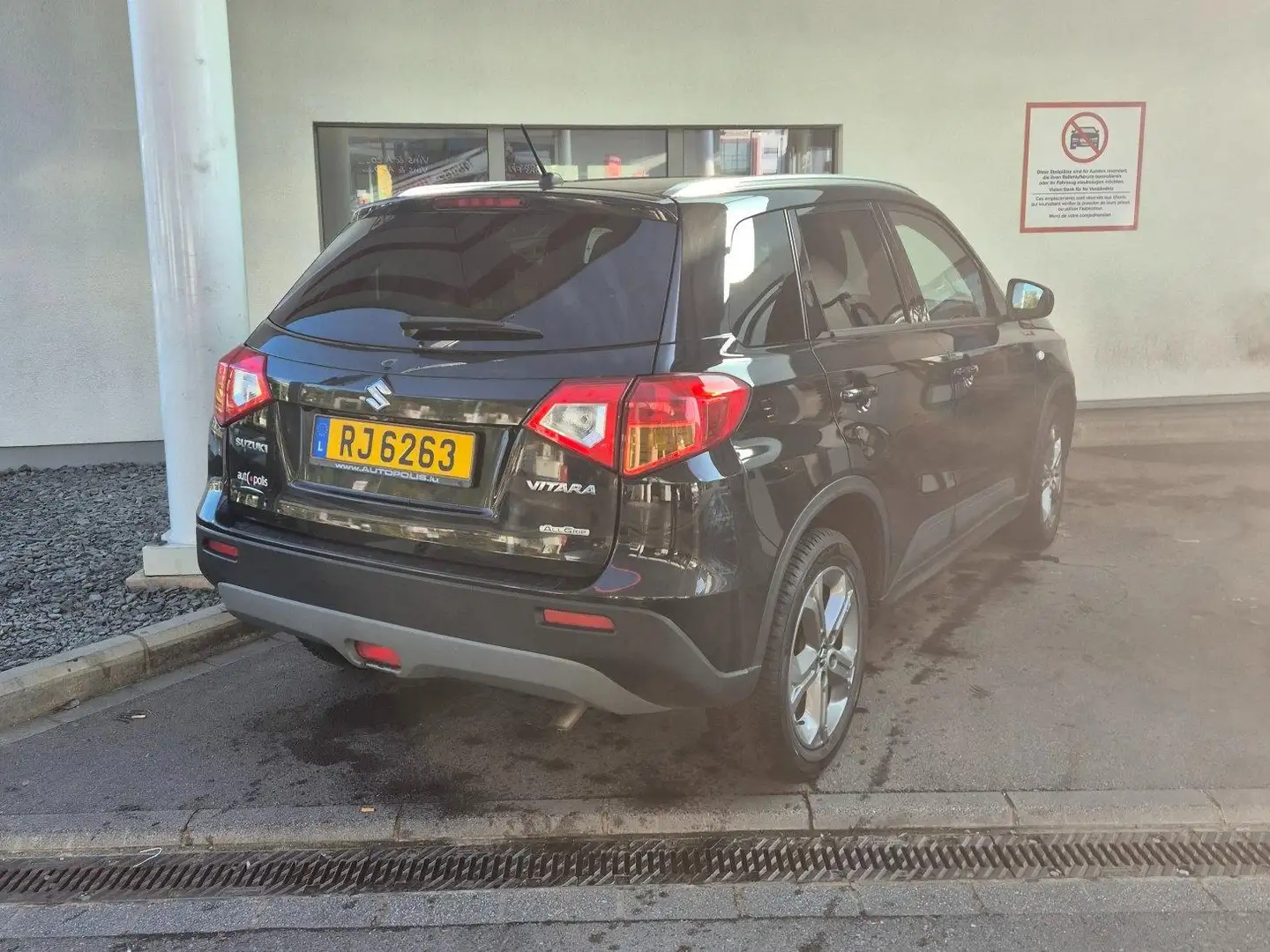 Suzuki Vitara Suzuki Vitara 1.6i 4x4 Confort – 1ère main Noir - 2
