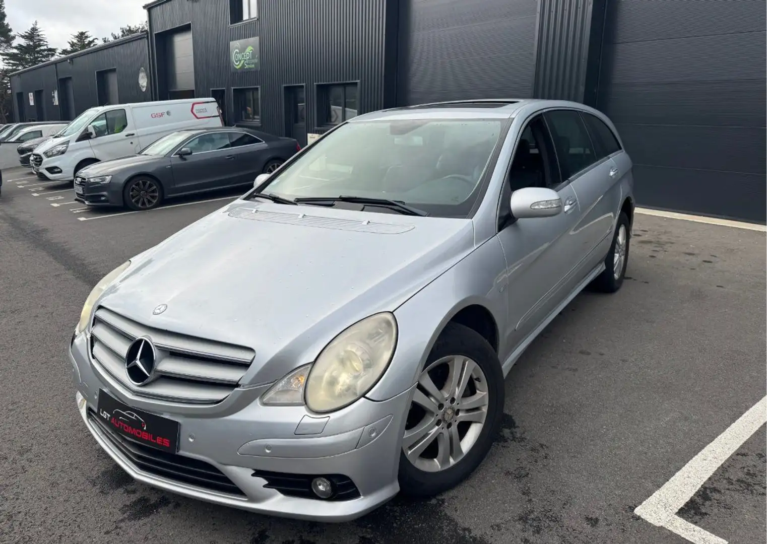 Mercedes-Benz R 320 Long (W251) 320 L CDI 3.0 CDI V6 224cv Boîte auto Grijs - 2