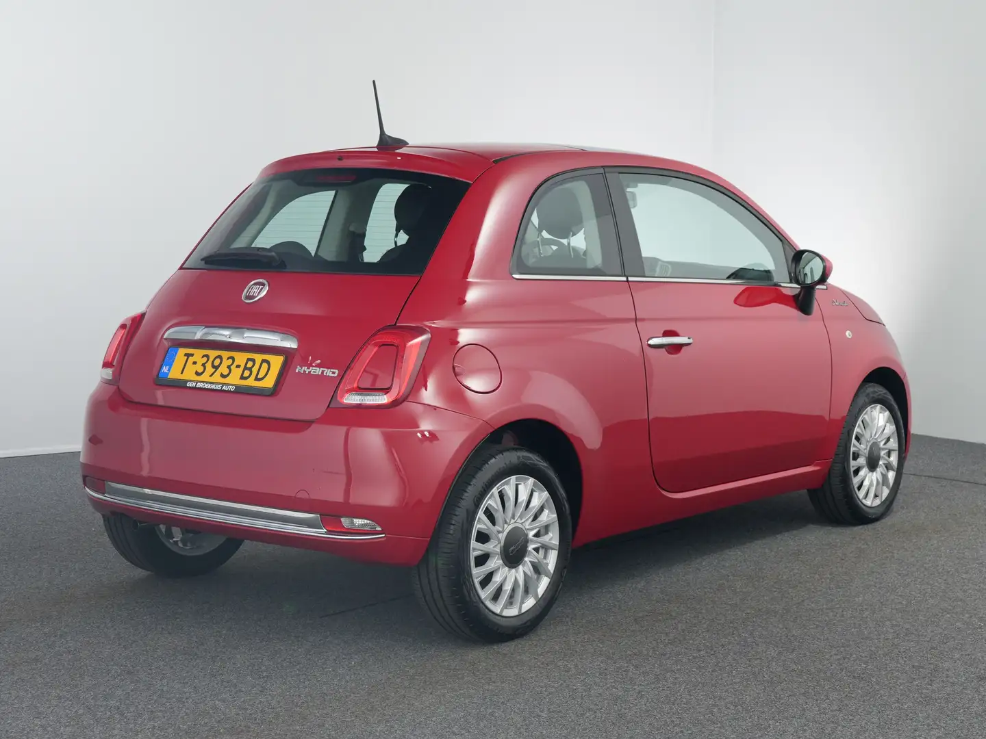 Fiat 500 1.0 Hybrid Dolcevita | Airco | Connected services Rosso - 2