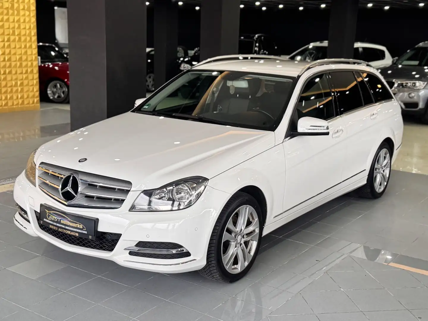 Mercedes-Benz C 180 BlueEfficiency*KLIMA*SHZ*STANDH.*T.LEDER* Weiß - 2