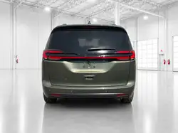 Chrysler Pacifica 2027