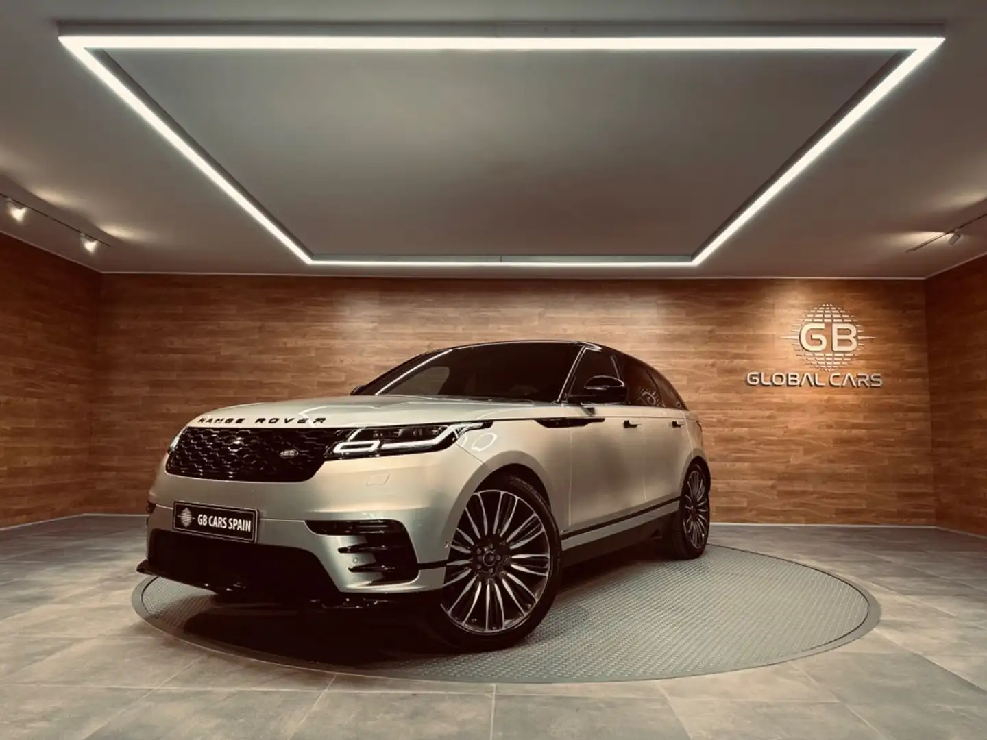 Land Rover Range Rover Velar 3.0 R-Dynamic HSE 4WD Aut. Beige - 1