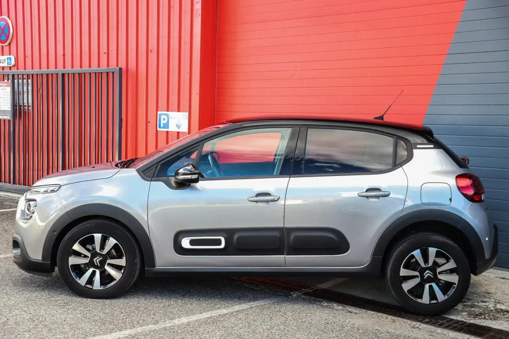 Citroen C3 1.2 PureTech 110 Shine CARPLAY CAMERA Gris - 2