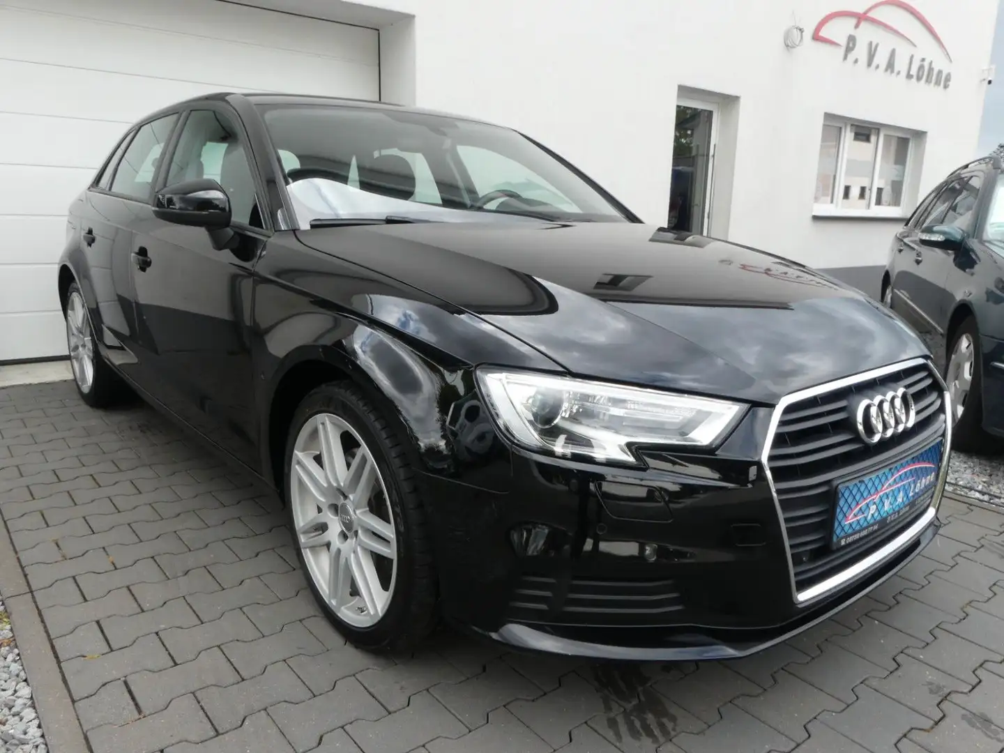 Audi A3 Sportback 35 TDI 18" S-Line | Navi | Virtual Schwarz - 1