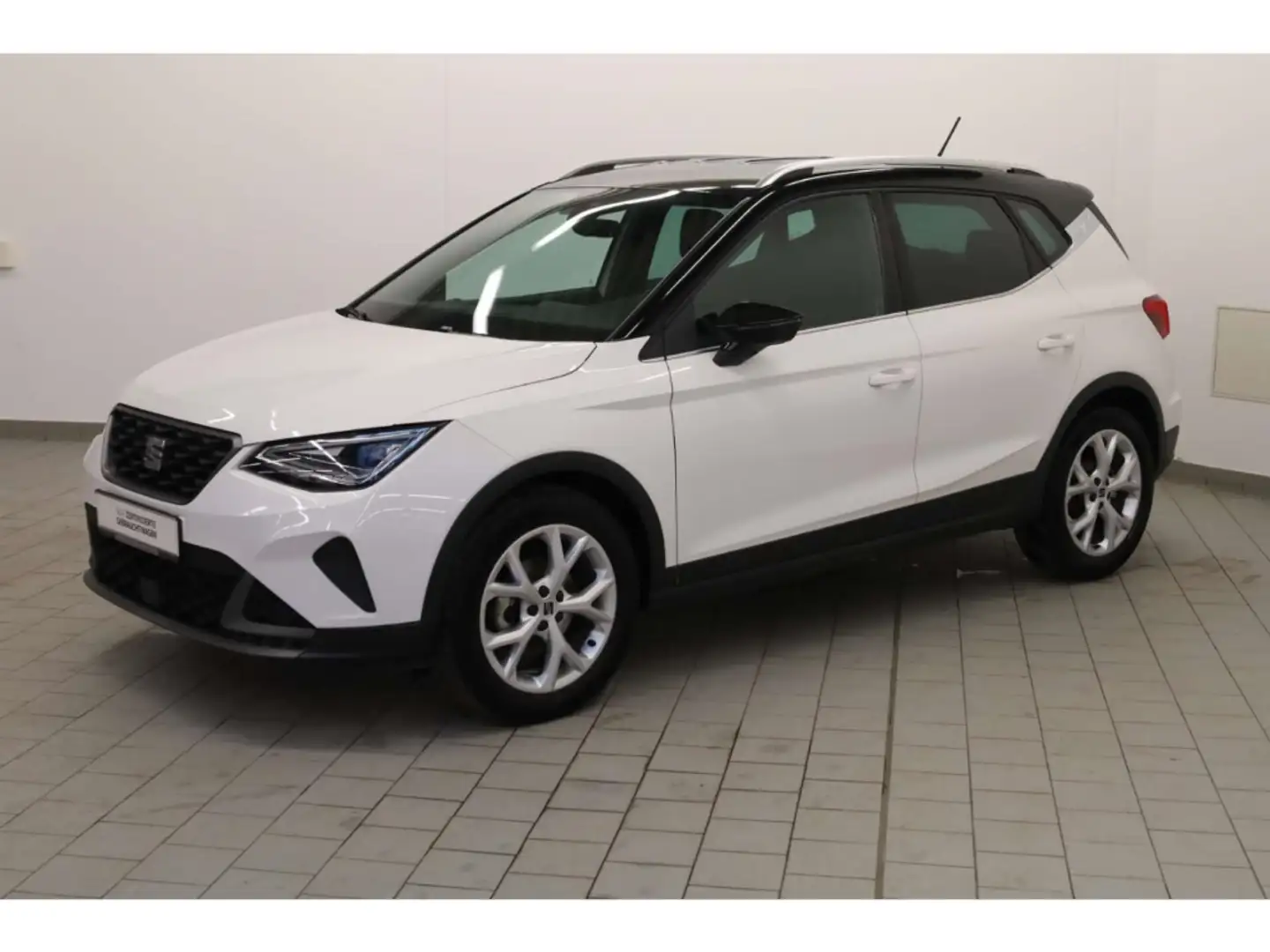 SEAT Arona 1.0 TSI FR Weiß - 2