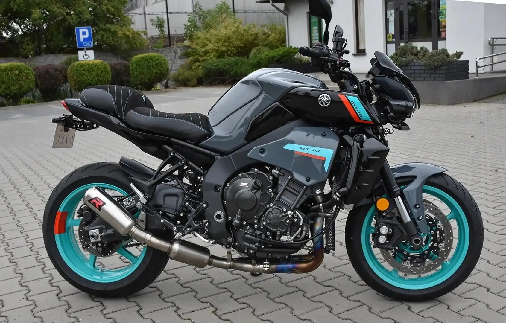 Yamaha MT-10 Grau - 1