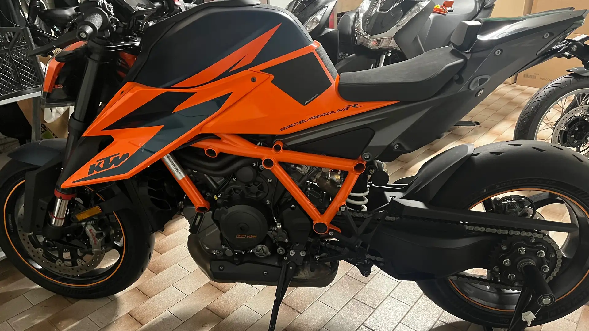 KTM 1290 Super Duke R Azul - 2
