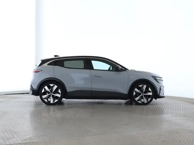 Renault Megane E-Tech view 8