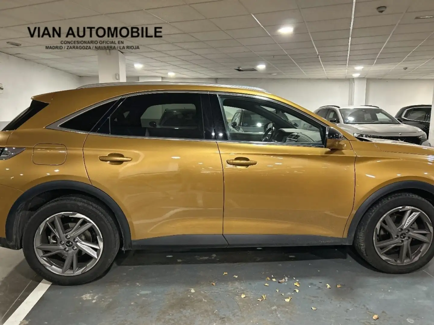 DS Automobiles DS 7 Crossback 1.5BlueHDi So Chic Geel - 2