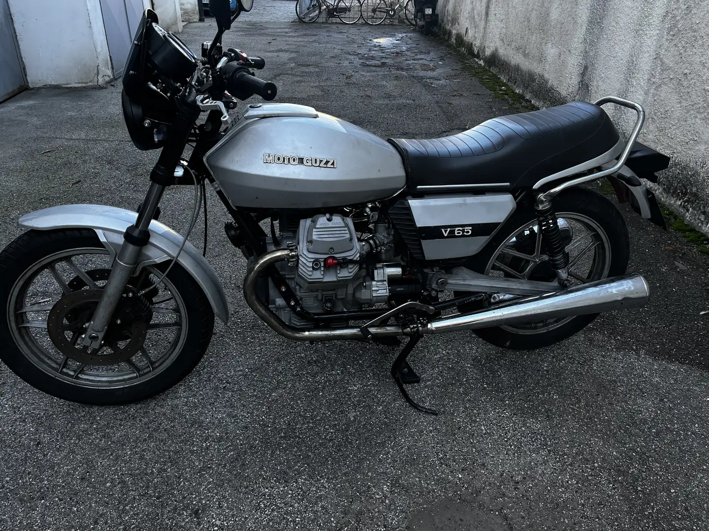 Moto Guzzi V 65 PG Gris - 1