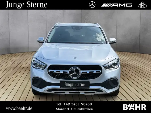 Mercedes-Benz GLA view 7