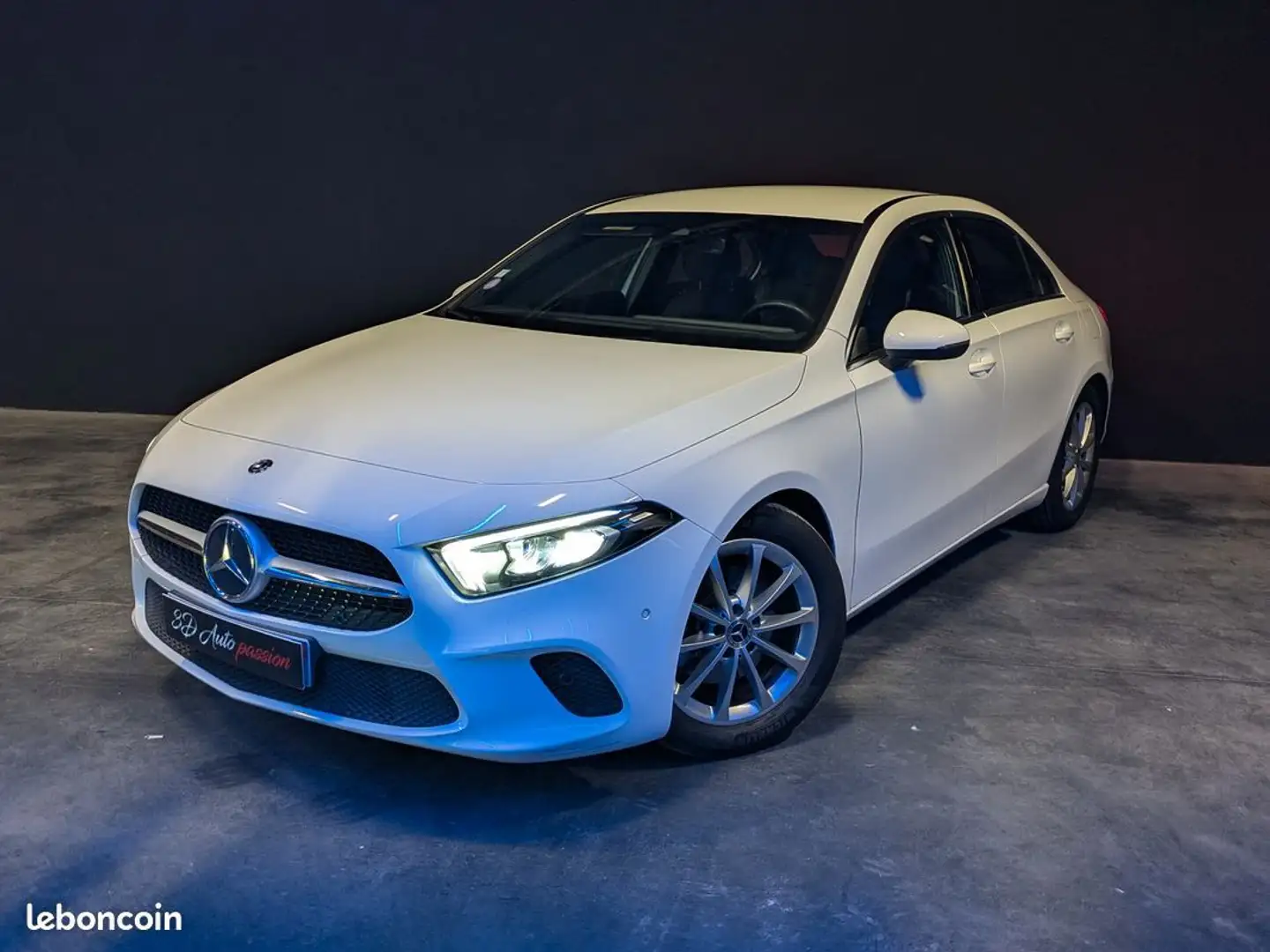 Mercedes-Benz A 200 Mercedes 200 Berline 163ch 7G-DCT Progressive line Blanc - 1