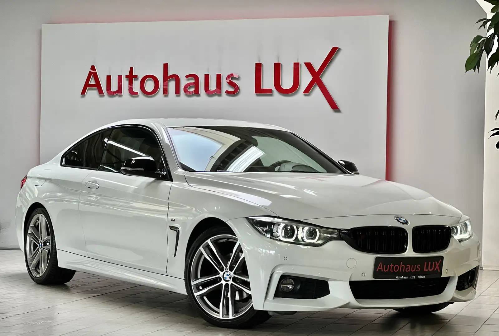 BMW 420 i*M SPORT*NAVI*AMBIENTE*LED*MOPF* Weiß - 1