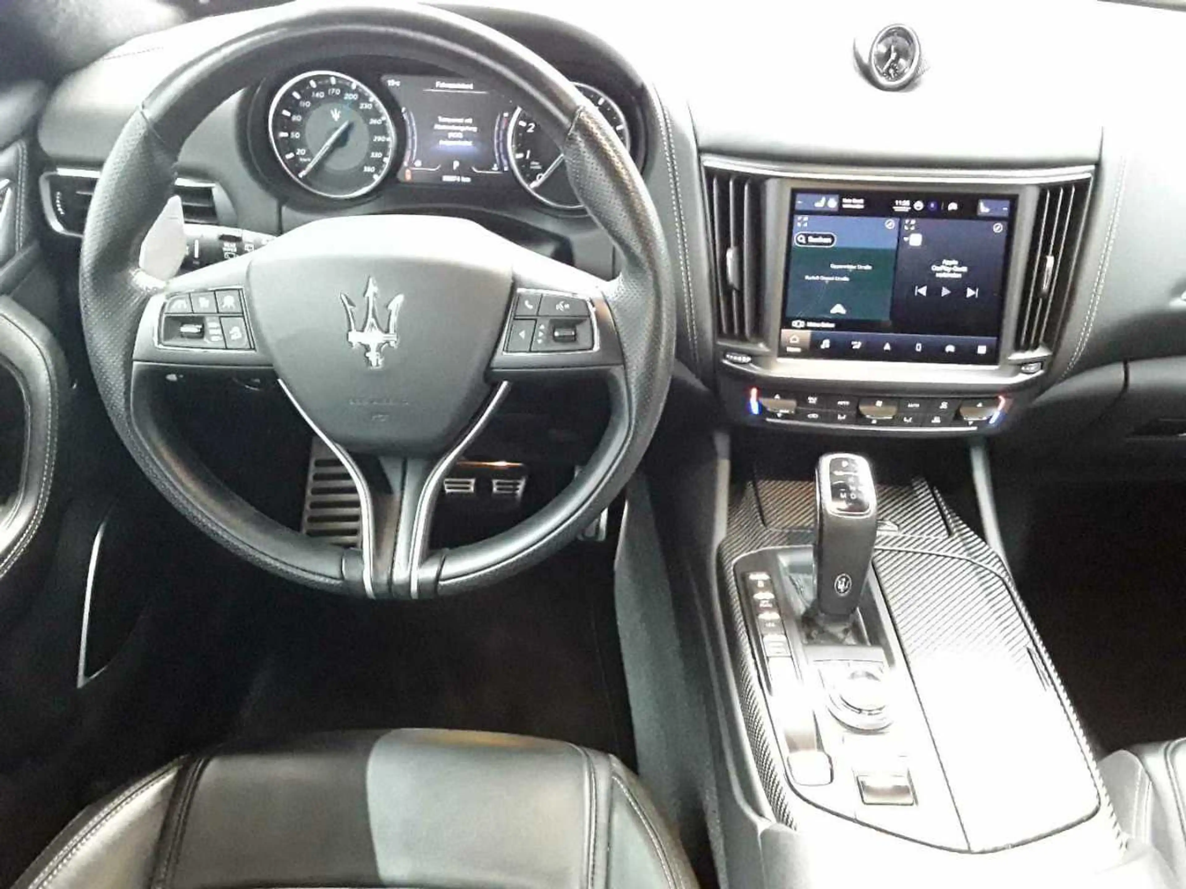 Maserati Levante Levante Trofeo Pano Leder 22´ — photo 10